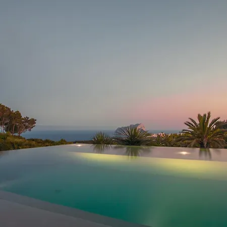 Villa Monserrat By Abahana Luxe